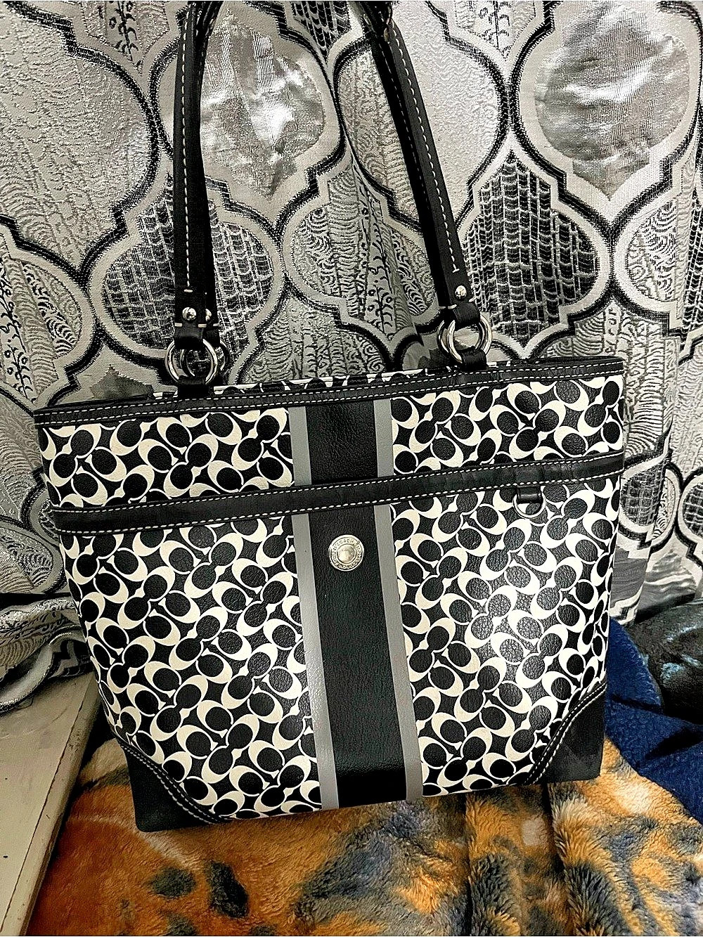 Coach F1069-F15137 Black & White Logo Tote